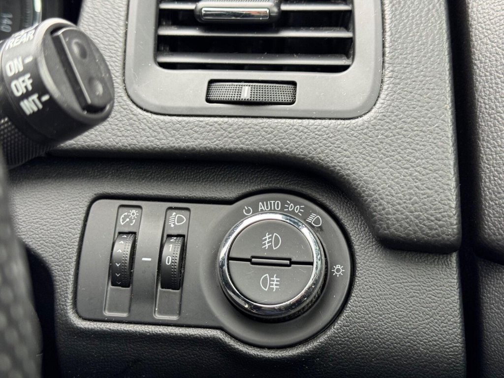 Used Vauxhall Insignia 2017 for sale - 77288281: Photo 32