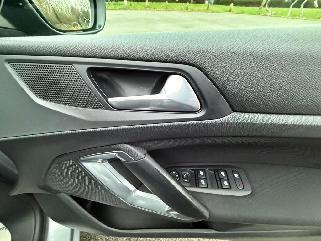 Used Peugeot 308 2017 for sale - 77642943: Photo 24