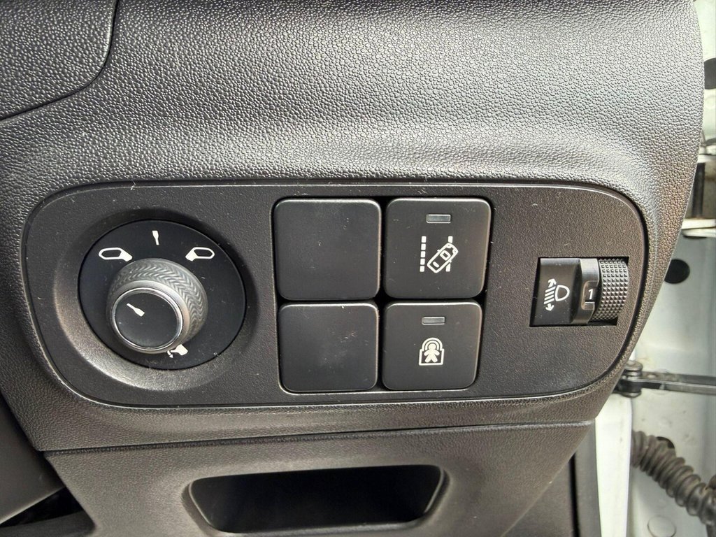 Used Citroen C3 2018 for sale - 78110882: Photo 25