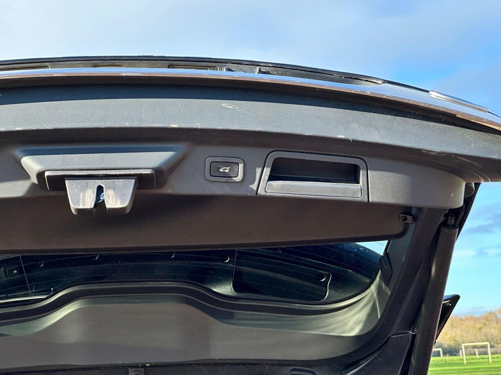 Used Land Rover Range Rover Velar 2018 for sale - 76665557: Photo 20