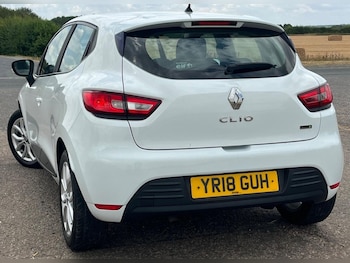 Used Renault Clio 2018 for sale - 79305562: Photo