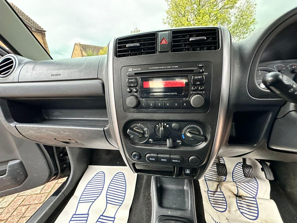 Used Suzuki Jimny 2010 for sale - 76439105: Photo 15