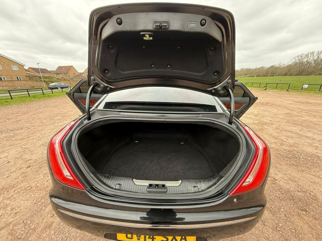 Used Jaguar XJ 2014 for sale - 77911012: Photo 32