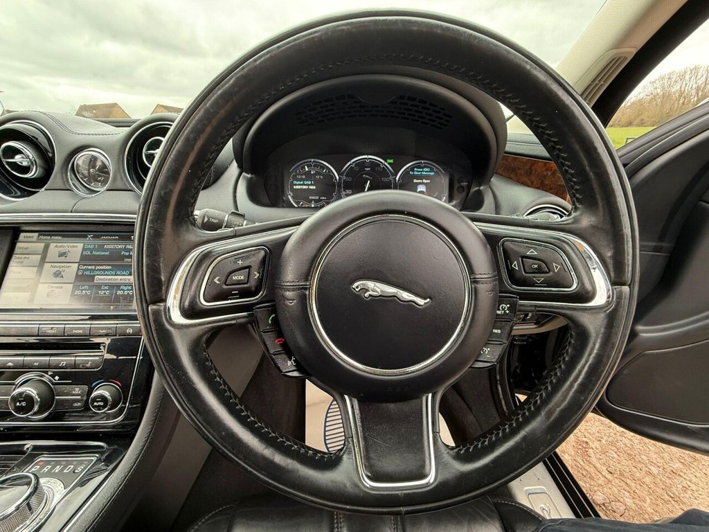 Used Jaguar XJ 2014 for sale - 77911012: Photo 33