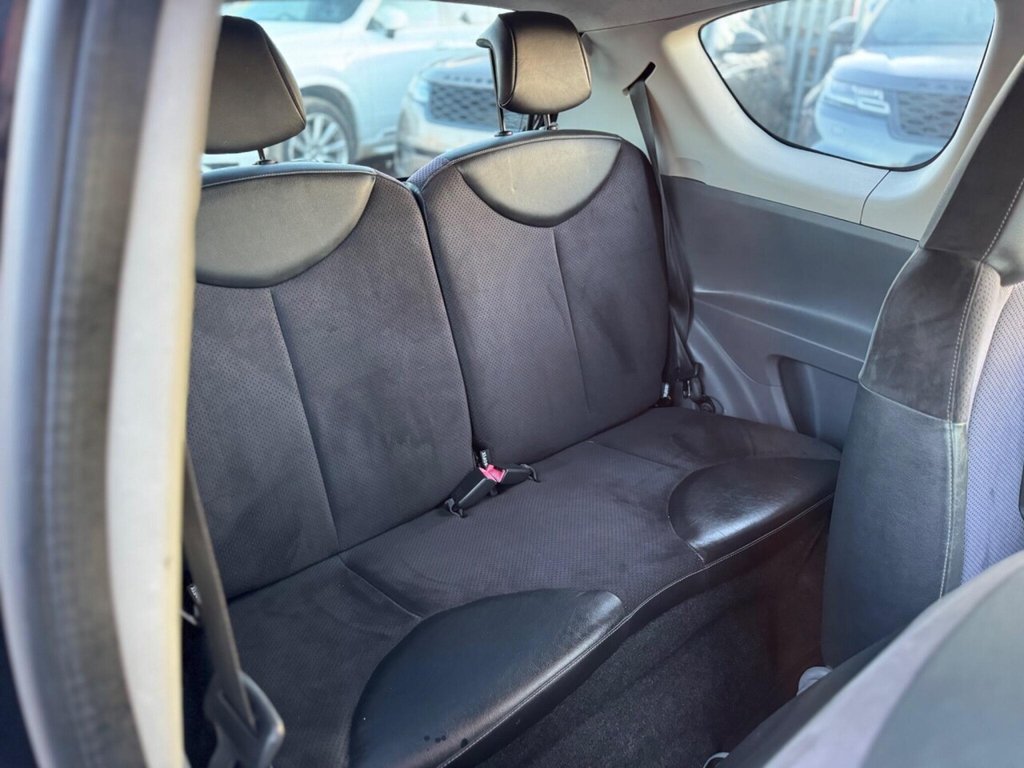 Used Toyota AYGO 2010 for sale - 77442248: Photo 20