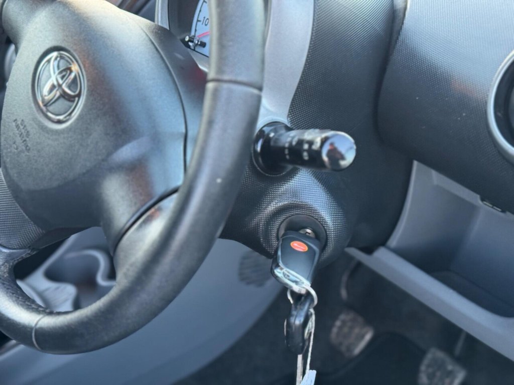 Used Toyota AYGO 2010 for sale - 77442248: Photo 40