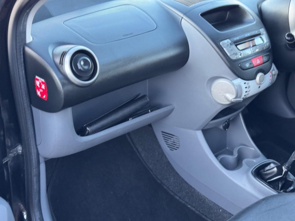 Used Toyota AYGO 2010 for sale - 77442248: Photo 41