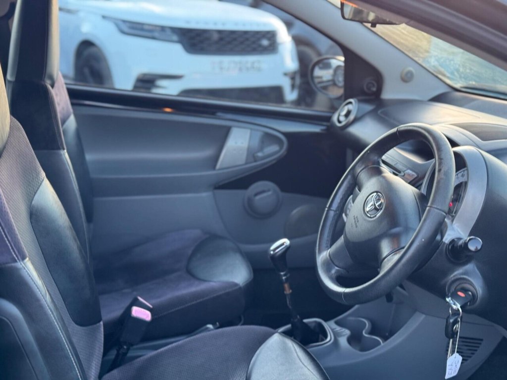 Used Toyota AYGO 2010 for sale - 77442248: Photo 48