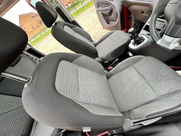 Used Citroen C3 Picasso 2016 for sale - 76291788: Photo 32