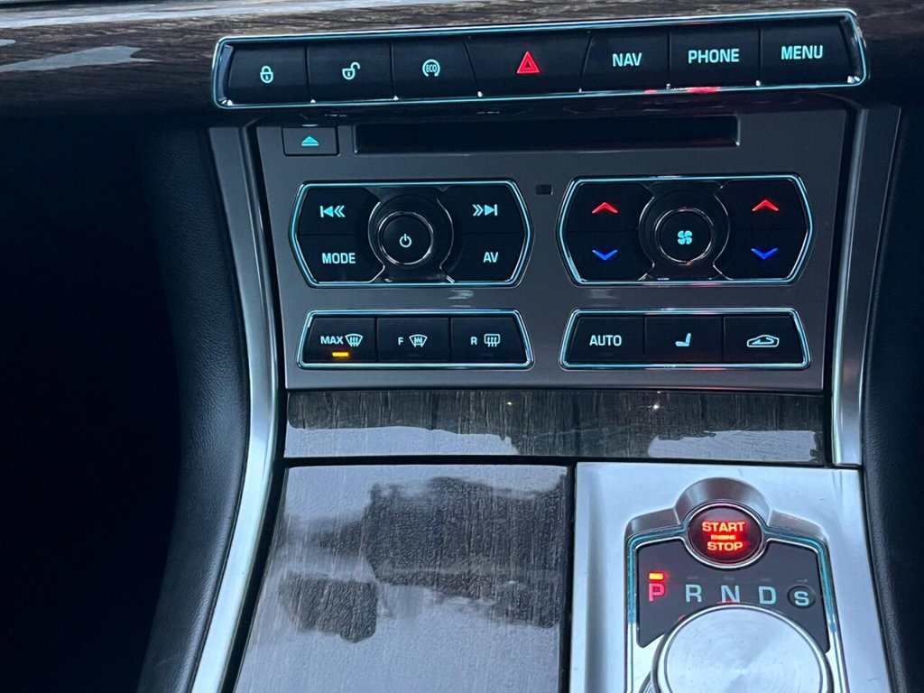 Used Jaguar XF 2015 for sale - 77188170: Photo 32