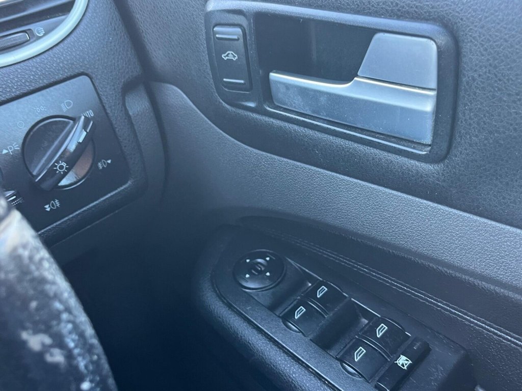 Used Ford Focus 2006 for sale - 78117478: Photo 28