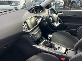 Used Peugeot 308 2015 for sale - 79822609: Photo