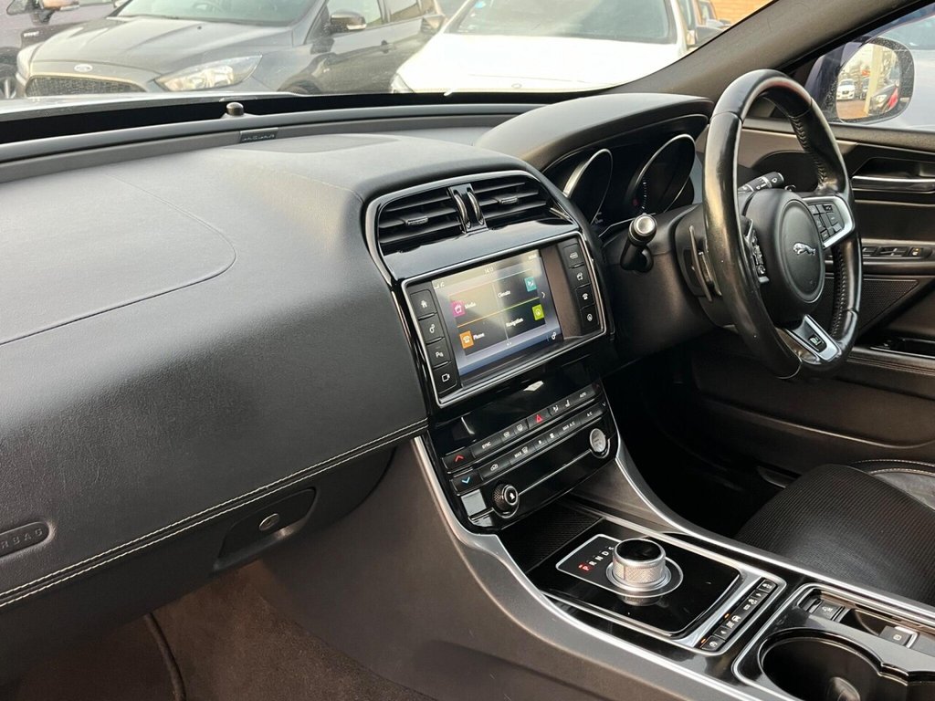 Used Jaguar XE 2016 for sale - 76686172: Photo 26