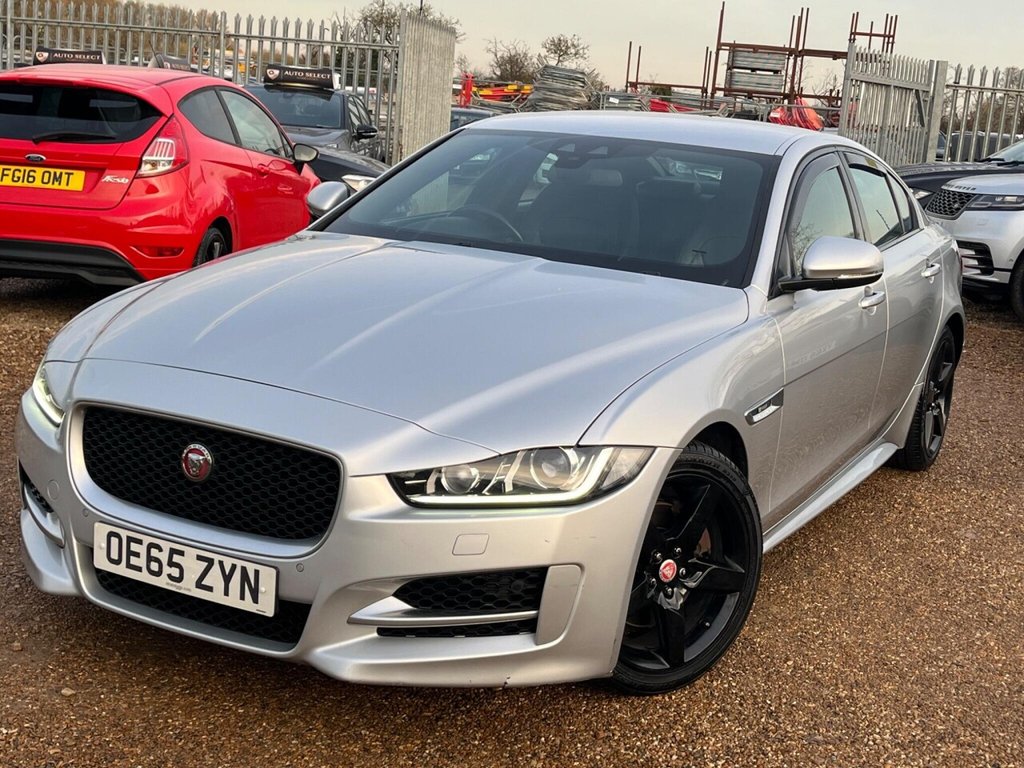 Used Jaguar XE 2016 for sale - 76686172: Photo 3