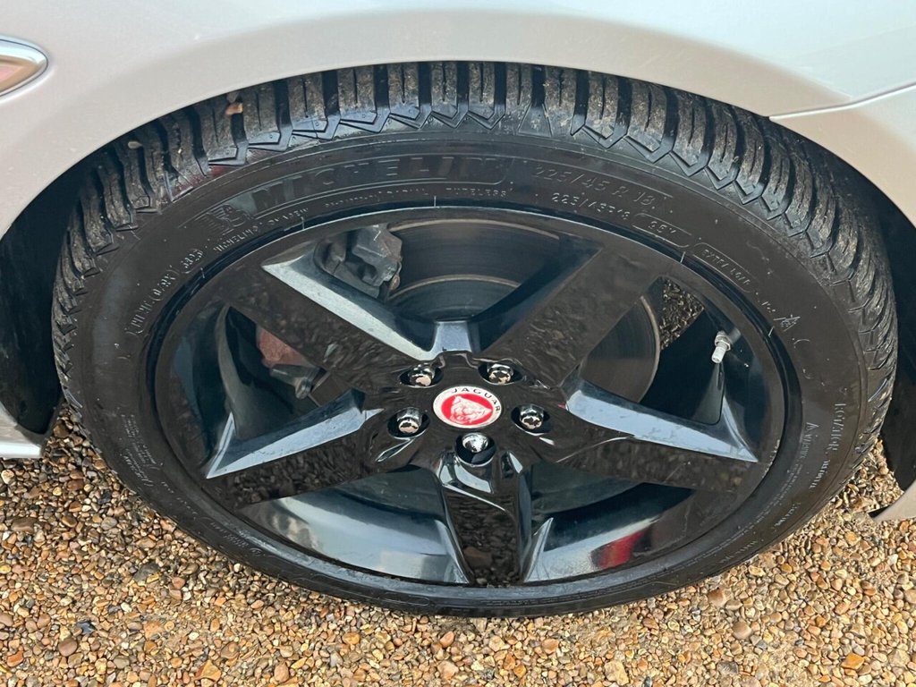 Used Jaguar XE 2016 for sale - 76686172: Photo 36