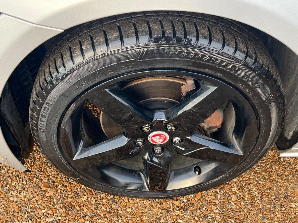 Used Jaguar XE 2016 for sale - 76686172: Photo 37