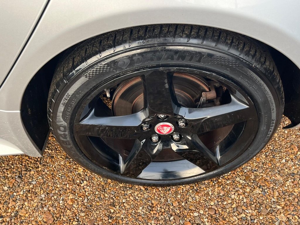 Used Jaguar XE 2016 for sale - 76686172: Photo 38