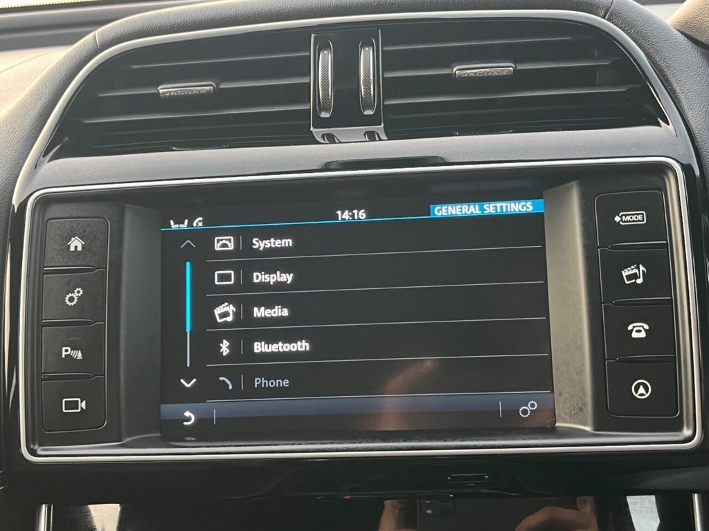 Used Jaguar XE 2016 for sale - 76686172: Photo 42