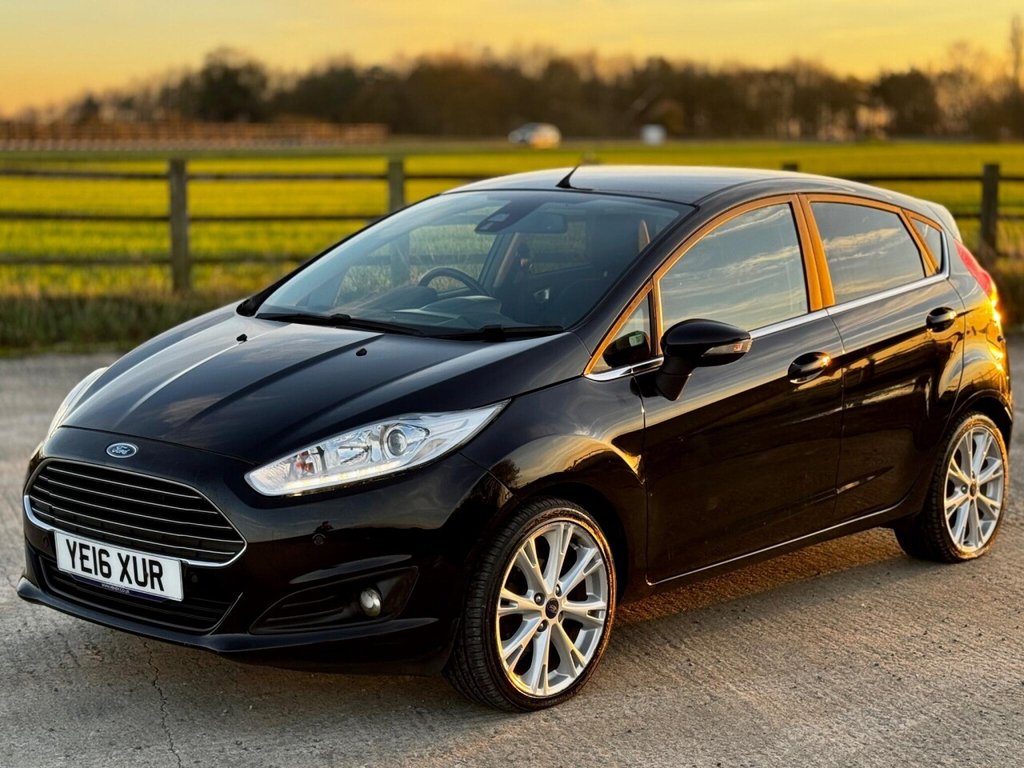 Used Ford Fiesta 2016 for sale - 76686278: Photo 1