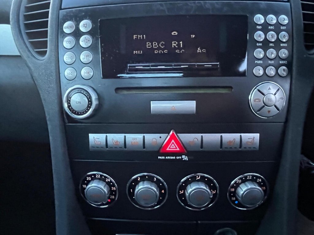 Used Mercedes-Benz SLK 2004 for sale - 77031104: Photo 31