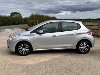 Used Peugeot 208 2019 for sale - 79822588: Photo