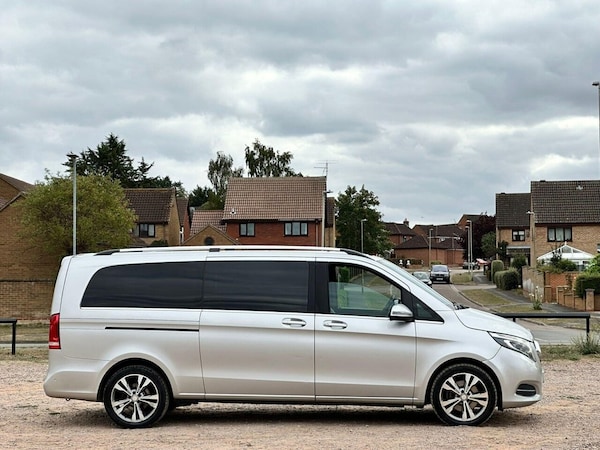 Used Mercedes-Benz V-Class 2017 for sale - 75727487: Photo 11