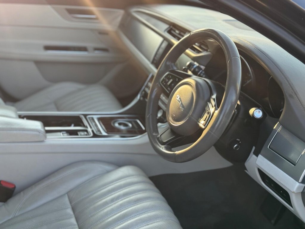 Used Jaguar XF 2015 for sale - 76966226: Photo 12