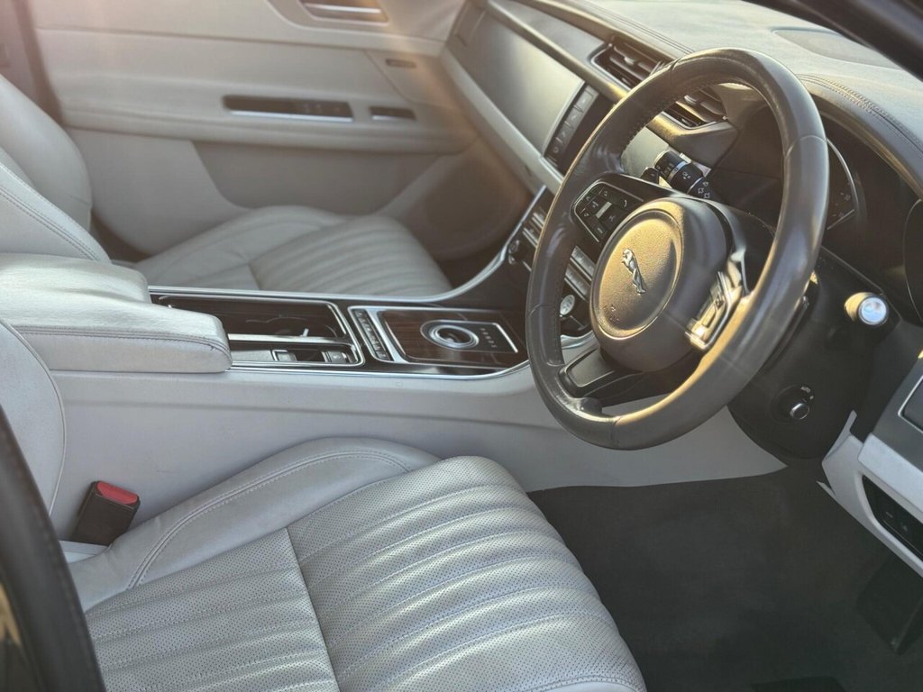 Used Jaguar XF 2015 for sale - 76966226: Photo 15