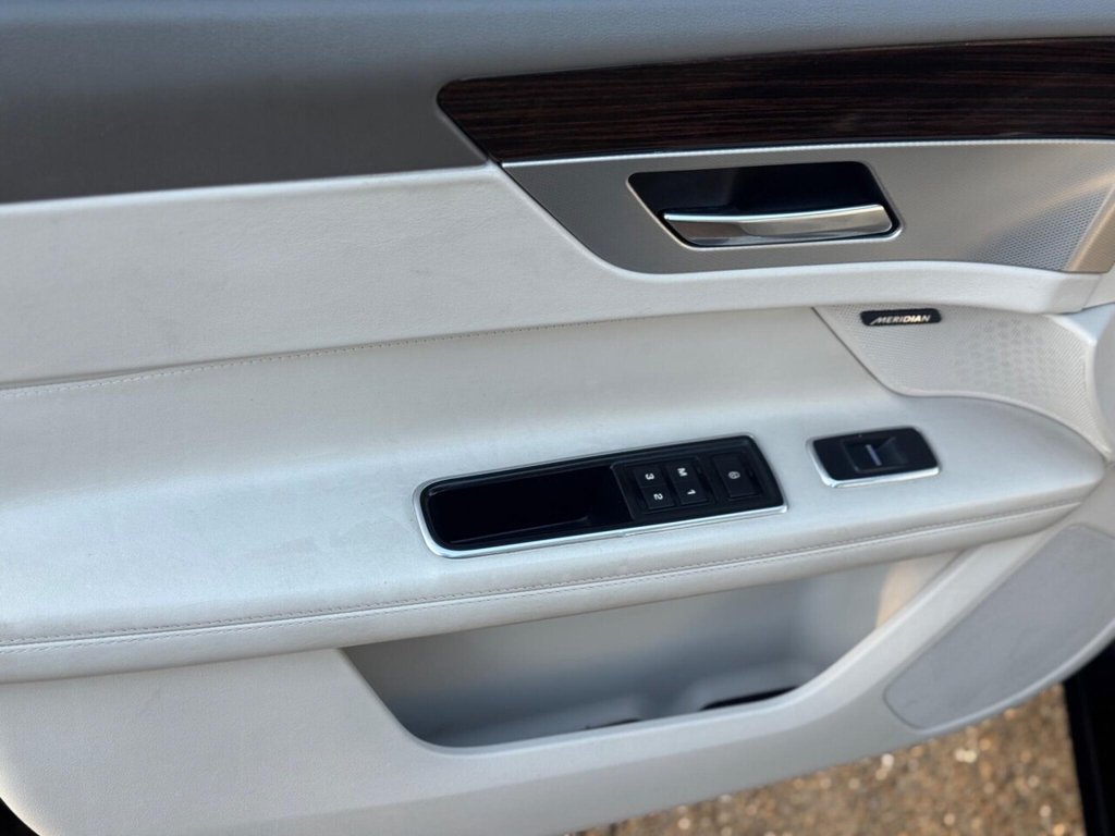 Used Jaguar XF 2015 for sale - 76966226: Photo 30