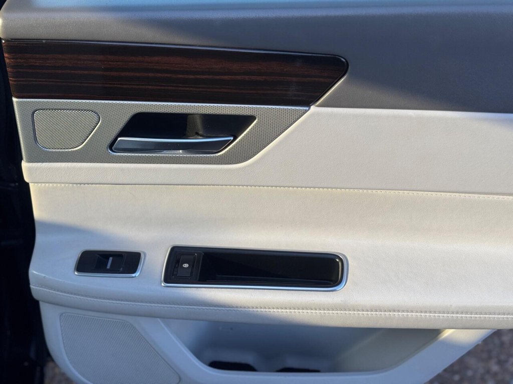 Used Jaguar XF 2015 for sale - 76966226: Photo 32
