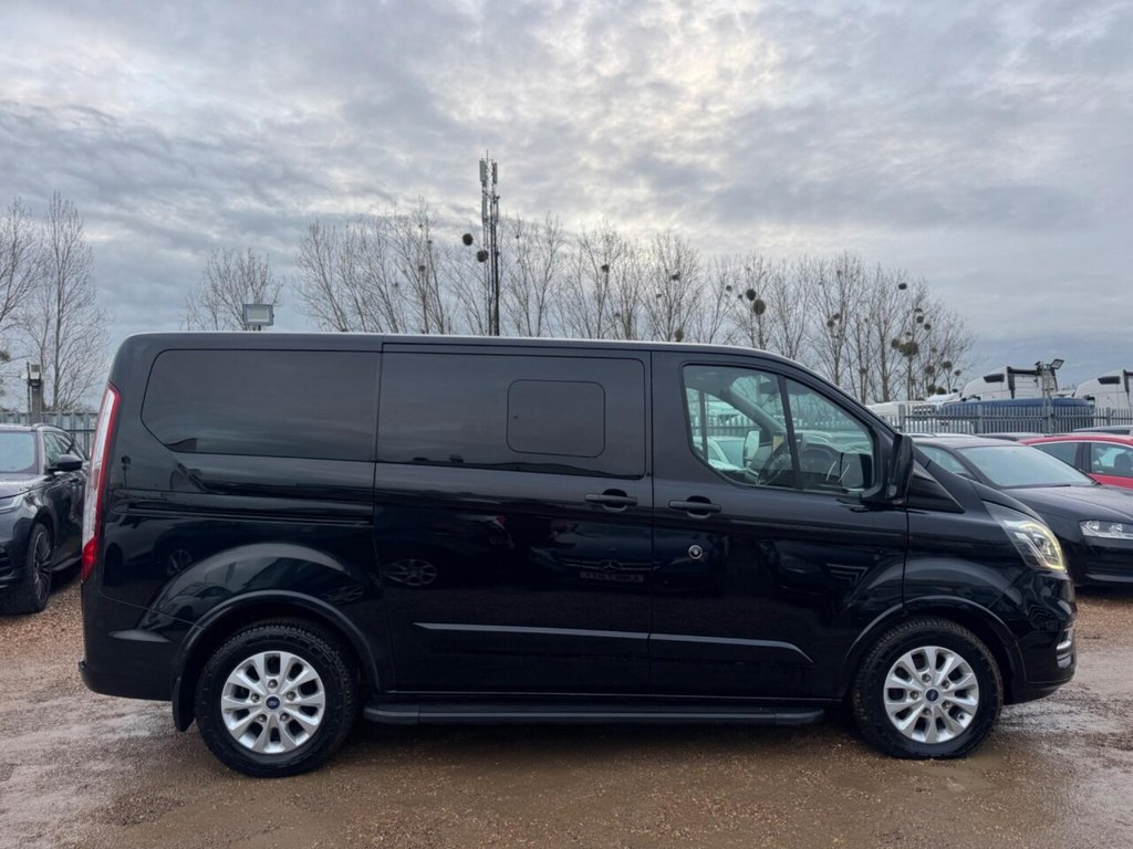 Used Ford Tourneo Custom 2018 for sale - 77218531: Photo 10