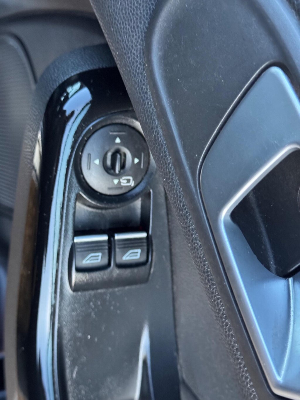 Used Ford Fiesta 2015 for sale - 77052633: Photo 40