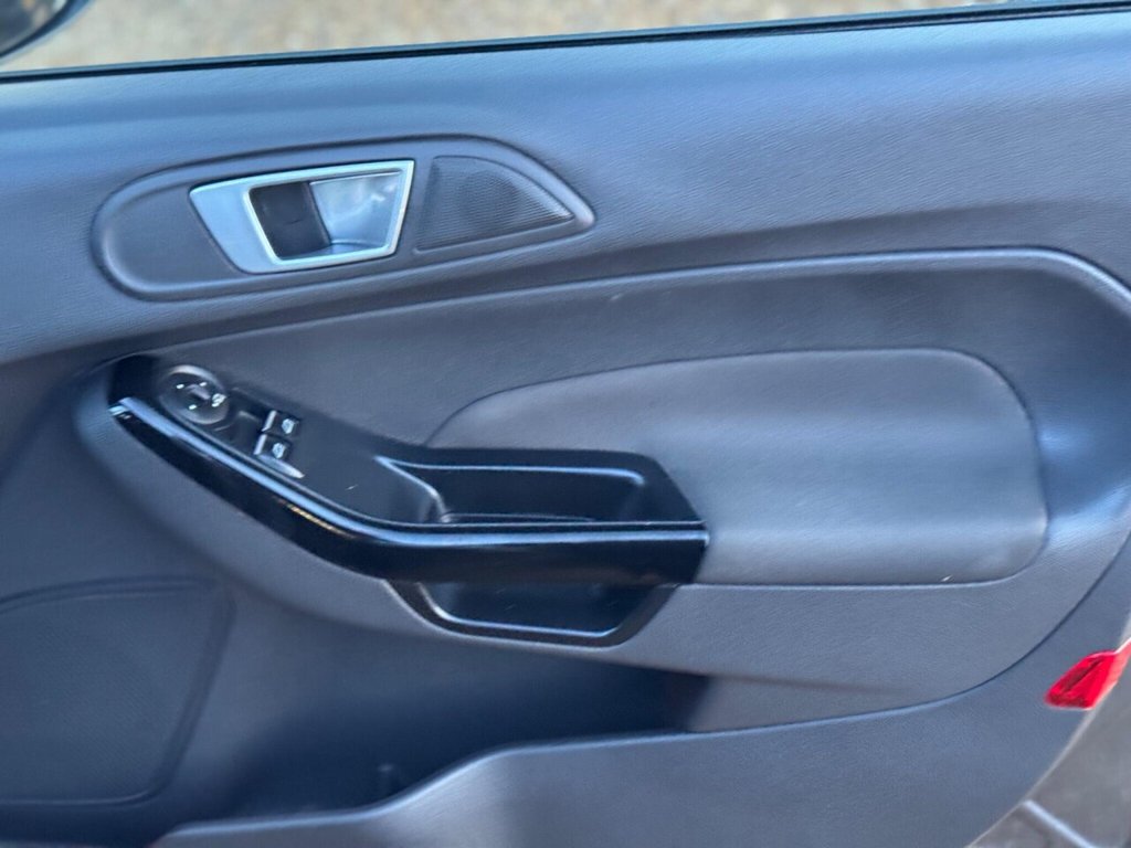 Used Ford Fiesta 2015 for sale - 77052633: Photo 42