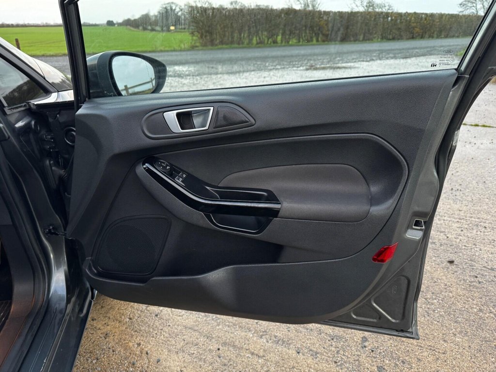 Used Ford Fiesta 2016 for sale - 76848230: Photo 41