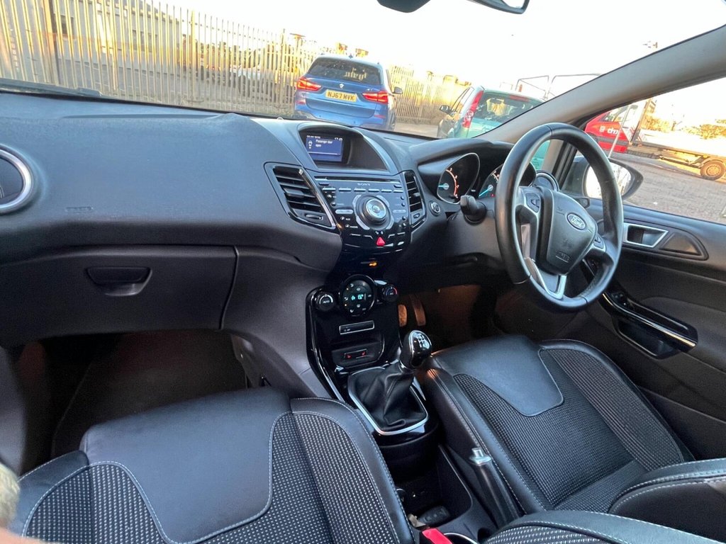 Used Ford Fiesta 2015 for sale - 77967672: Photo 24
