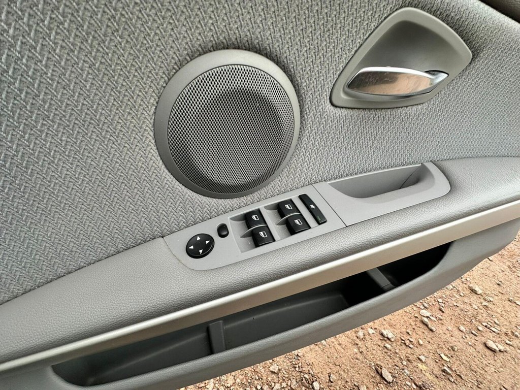 Used BMW 3 Series 2011 for sale - 76977471: Photo 25