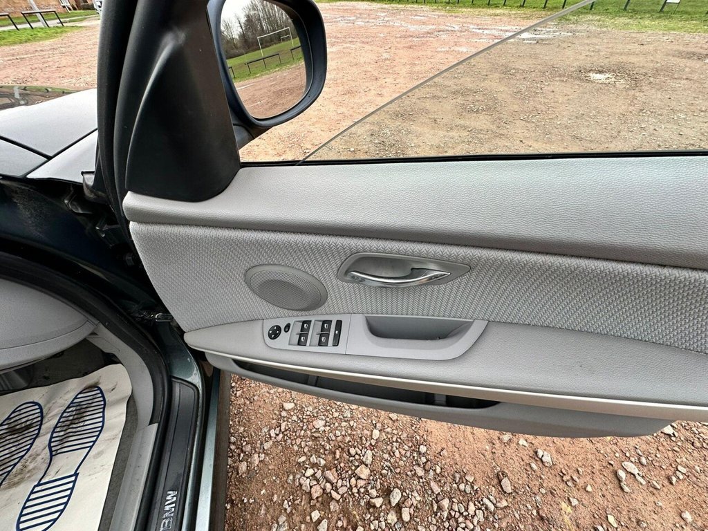 Used BMW 3 Series 2011 for sale - 76977471: Photo 26