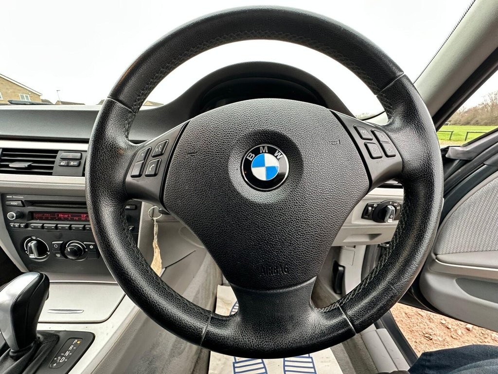 Used BMW 3 Series 2011 for sale - 76977471: Photo 3