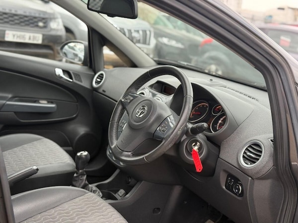 Used Vauxhall Corsa 2012 for sale - 76095838: Photo 9