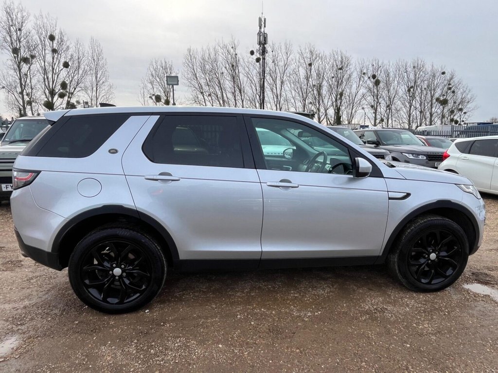 Used Land Rover Discovery Sport 2017 for sale - 77588275: Photo 5