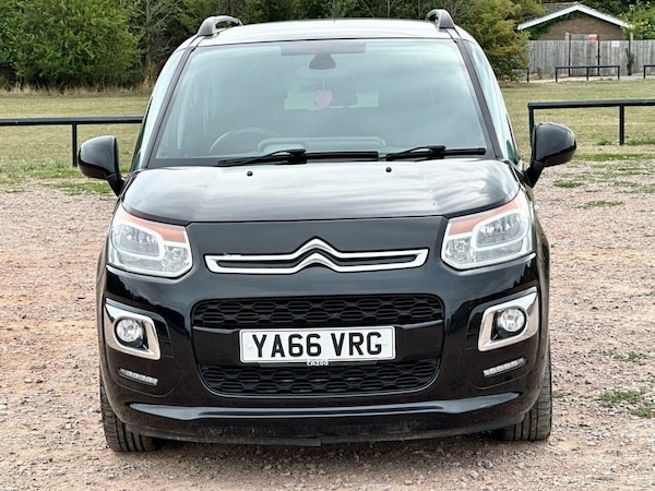 Used Citroen C3 Picasso 2017 for sale - 75548466: Photo 2