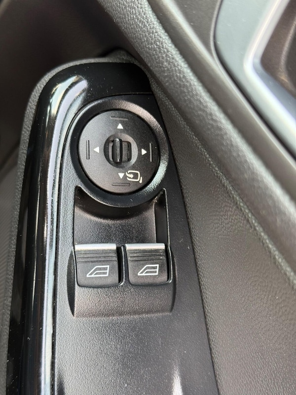 Used Ford Fiesta 2015 for sale - 75340979: Photo 24