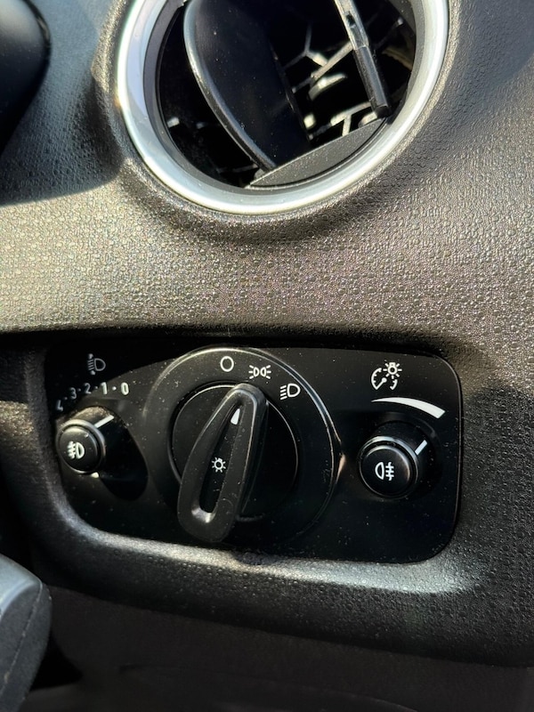 Used Ford Fiesta 2015 for sale - 75340979: Photo 25