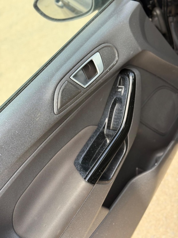 Used Ford Fiesta 2015 for sale - 75340979: Photo 27