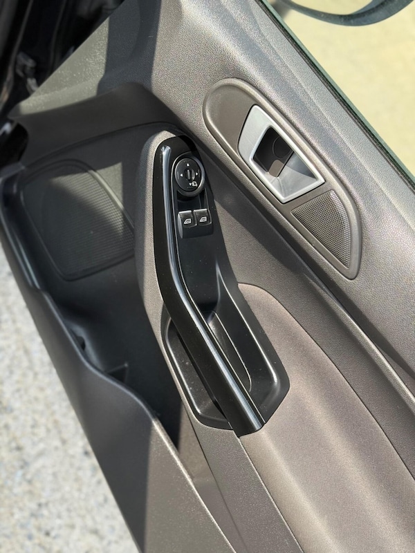 Used Ford Fiesta 2015 for sale - 75340979: Photo 29