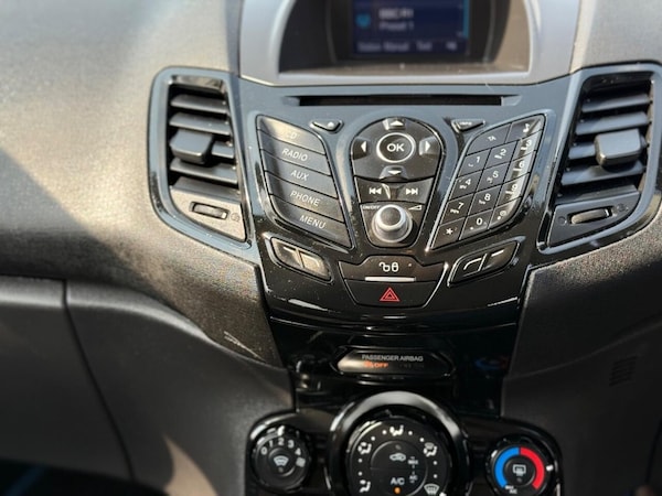 Used Ford Fiesta 2015 for sale - 75340979: Photo 30