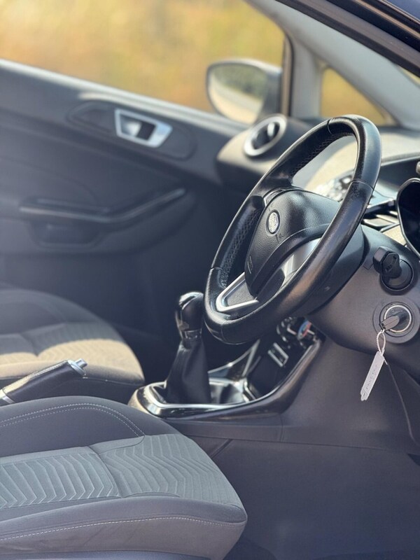 Used Ford Fiesta 2015 for sale - 75340979: Photo 8