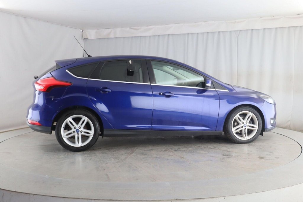 Used Ford Focus 2015 for sale - 76717198: Photo 8