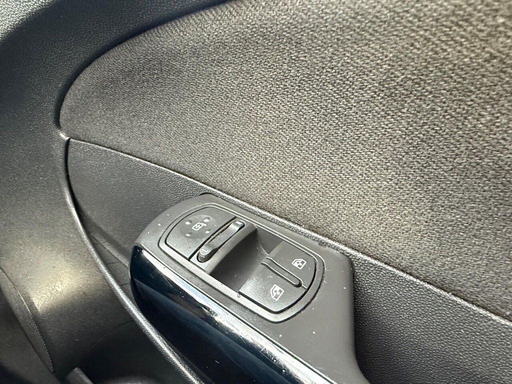 Used Vauxhall Corsa 2012 for sale - 76623326: Photo 31