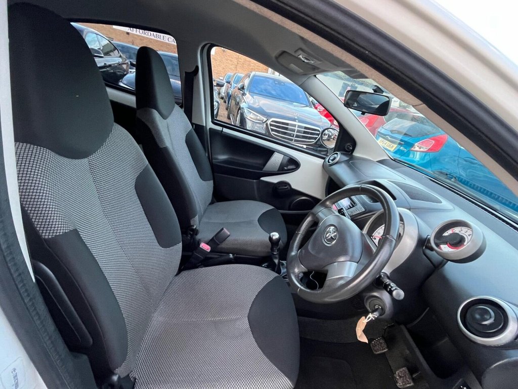 Used Toyota AYGO 2012 for sale - 77706163: Photo 23